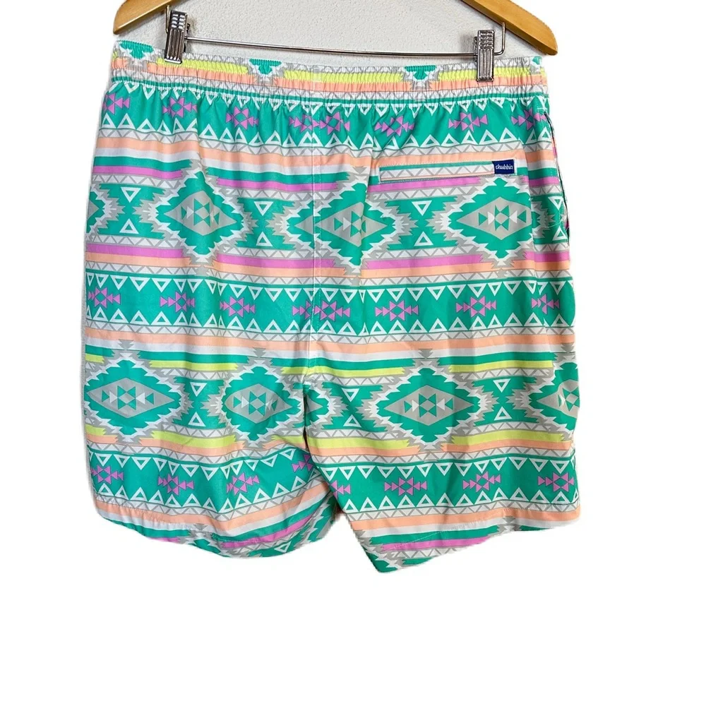 Chubbies The En Fuegos 7” Stretch Classic Swim Trunk Men’s 2XL‎ Aztec Multicolor